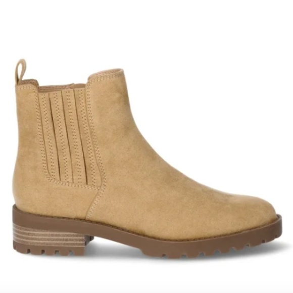 SALE, Time and Tru Women's Lug Chelsea Boots Size CAMEL - Picture 1 of 5